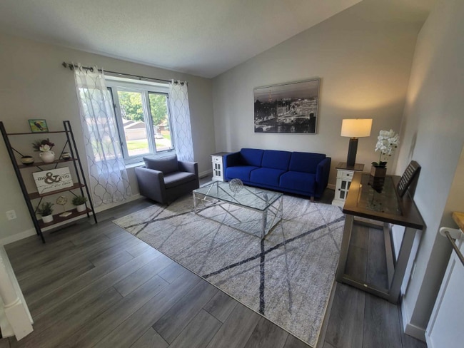 property at 1 Verdin St NW
