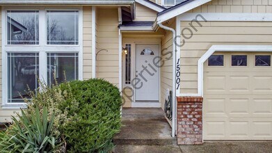 15001 81 Ave Ct E in Puyallup, WA - Building Photo - Building Photo