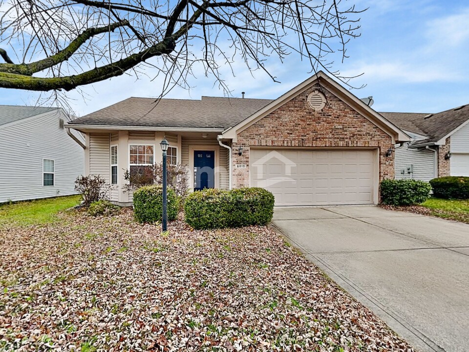 6010 Woodmill Dr in Fishers, IN - Building Photo