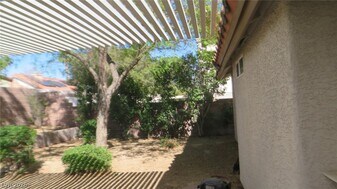 5608 Crimson Ridge Dr in Las Vegas, NV - Building Photo