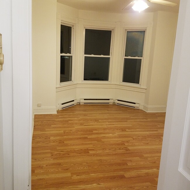 146 Wellsville Ave, Unit B in New Milford, CT - Building Photo - Building Photo