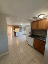 4 South Harlem Street, Unit Unit 3 in Worcester, MA - Building Photo - Building Photo