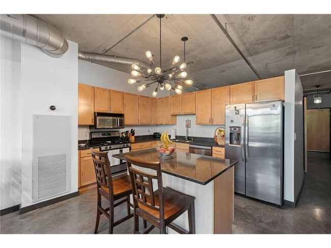 property at 720 N 4th St