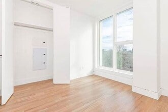 163 Linden Blvd, Unit 3 in Brooklyn, NY - Foto de edificio - Building Photo