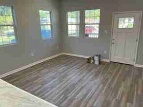 1227 N 31st St-Unit -N. 31st St. Baton Rouge, LA 70802 in Baton Rouge, LA - Building Photo - Building Photo