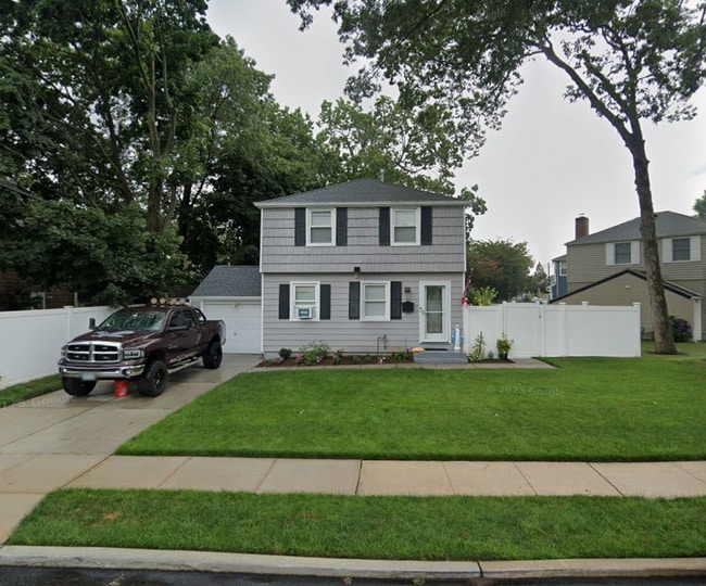 property at 10 Dunstan Dr