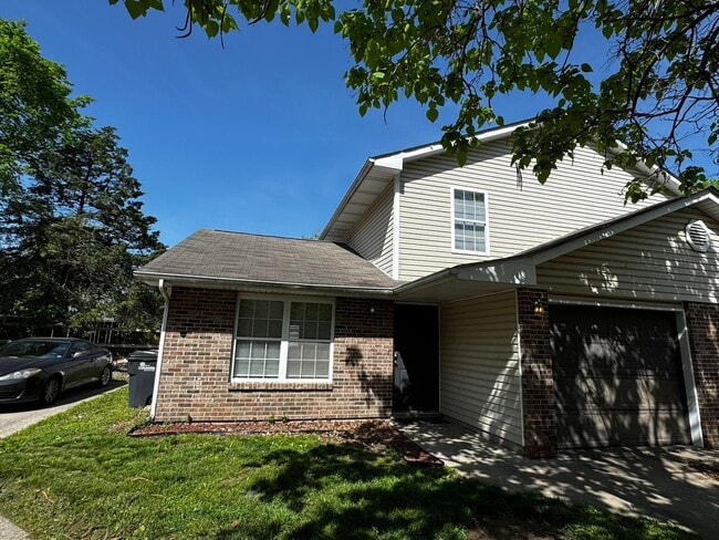 1500 W Worley St in Columbia, MO - Building Photo - Building Photo