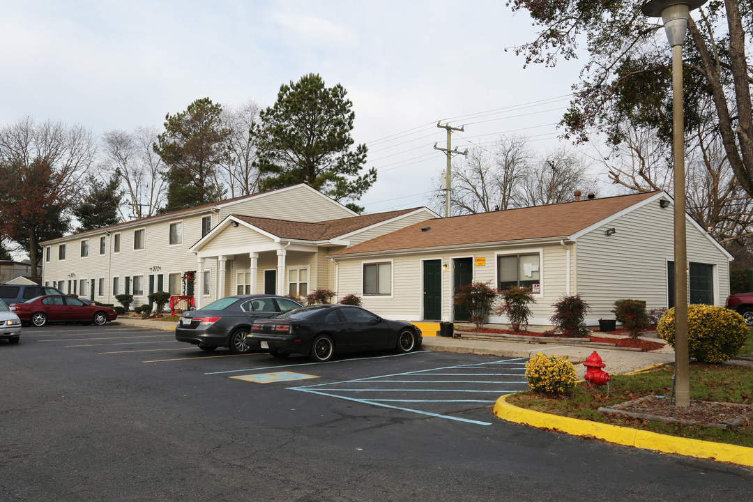 Jersey Park in Smithfield, VA - Building Photo