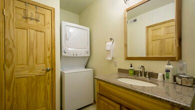 1484 Willow Loop in Park City, UT - Building Photo - Building Photo