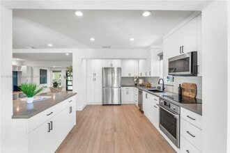 3291 SW 16th Ln in Miami, FL - Building Photo - Building Photo