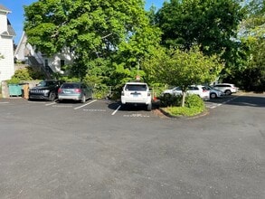 67 S Main St in Branford, CT - Building Photo - Building Photo