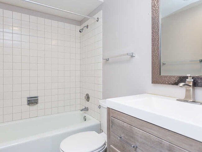 2301 Beau Monde Ln in Lisle, IL - Building Photo - Building Photo