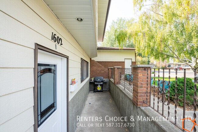 property at 1602 B-16016 16 Ave S