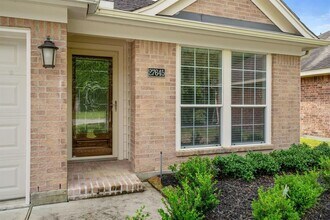 27645 Fairhope Meadow Ln in Kingwood, TX - Building Photo - Building Photo