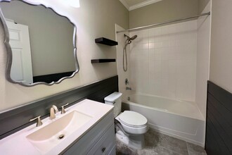 17563 Buckingham Garden Dr in Fish Hawk, FL - Building Photo - Building Photo