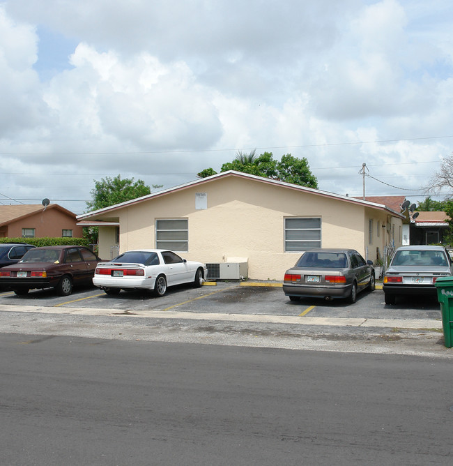 1941 NW 59th Way in Fort Lauderdale, FL - Building Photo - Building Photo