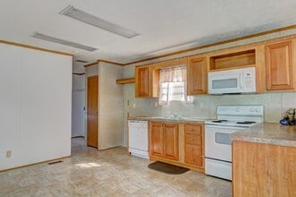 3569 Oakdale Dr in Crouse, NC - Building Photo - Building Photo