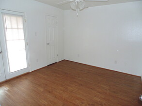 2605 Pecan Knoll St in Bryan, TX - Building Photo - Building Photo