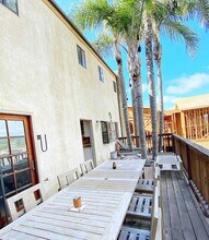 837 4th St, Unit Main in Encinitas, CA - Foto de edificio - Building Photo