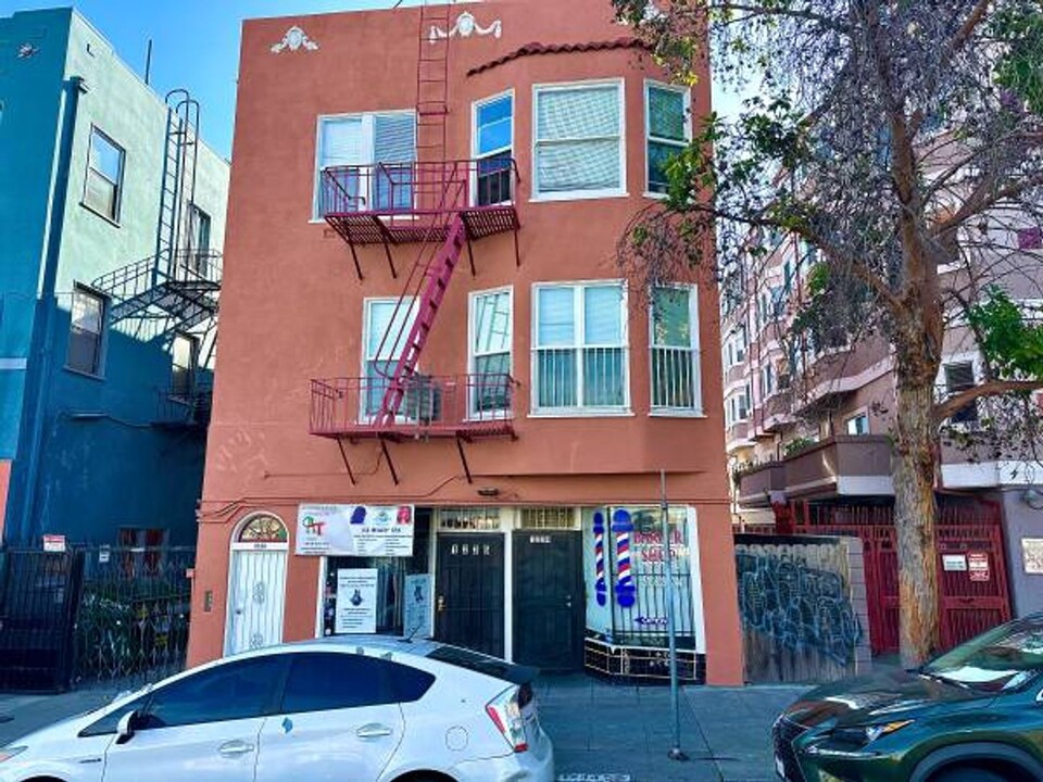 1238 2nd Ave in Oakland, CA - Building Photo