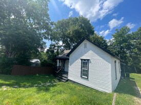 412 W 12th St in Columbia, TN - Building Photo