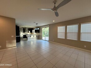 4711 E Daley Ln in Phoenix, AZ - Building Photo - Building Photo