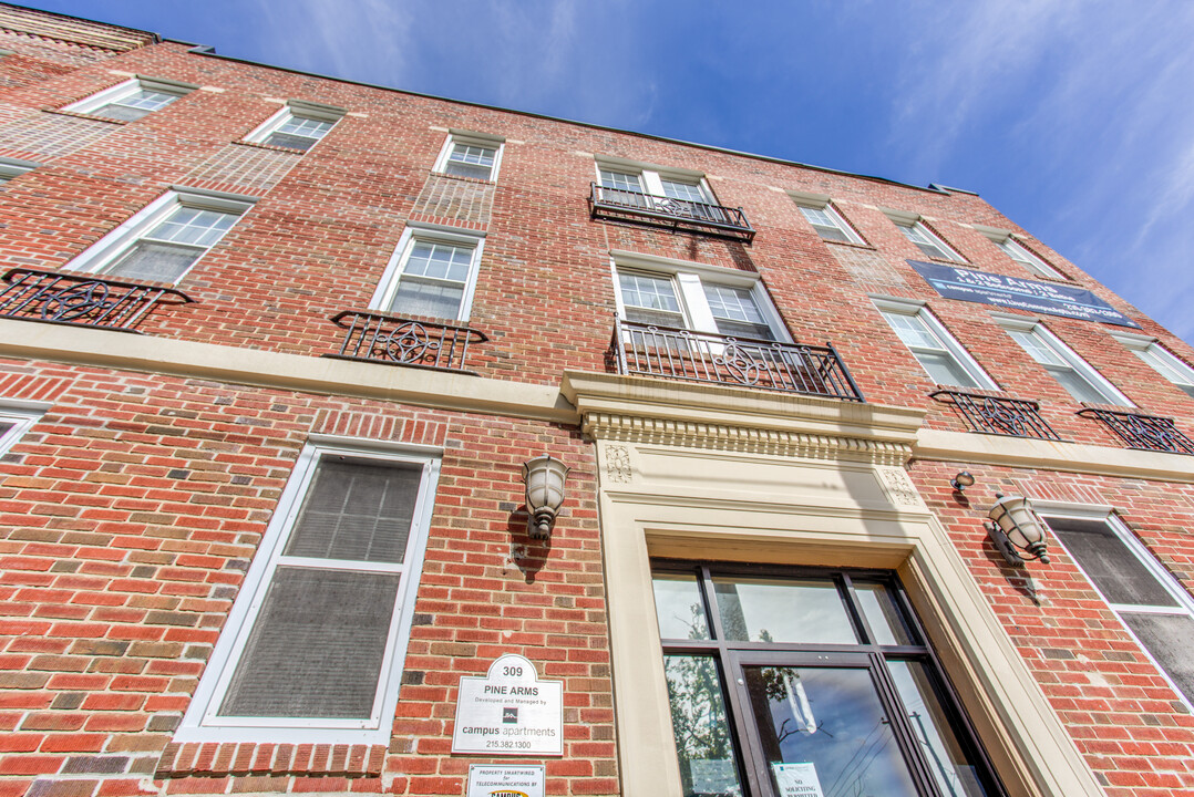 Campus Apartments in Philadelphia, PA - Building Photo