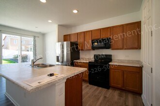 1864 Ruddlesway Dr in Windsor, CO - Building Photo - Building Photo