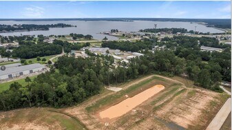 15347 Abella Dr in Montgomery, TX - Building Photo