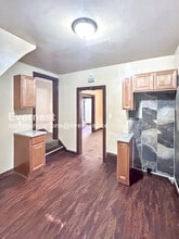 988 Brunswick Rd in Cleveland Heights, OH - Building Photo - Building Photo