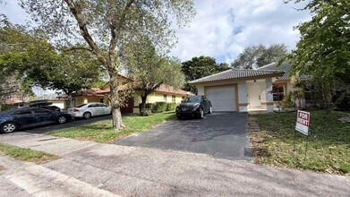 2377 NW 123rd Ave in Coral Springs, FL - Building Photo - Building Photo