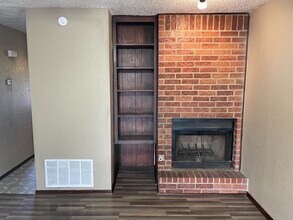 8717 St George Way in Midwest City, OK - Building Photo - Building Photo