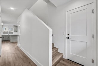 16385 Valencia Ave in Fontana, CA - Building Photo - Building Photo