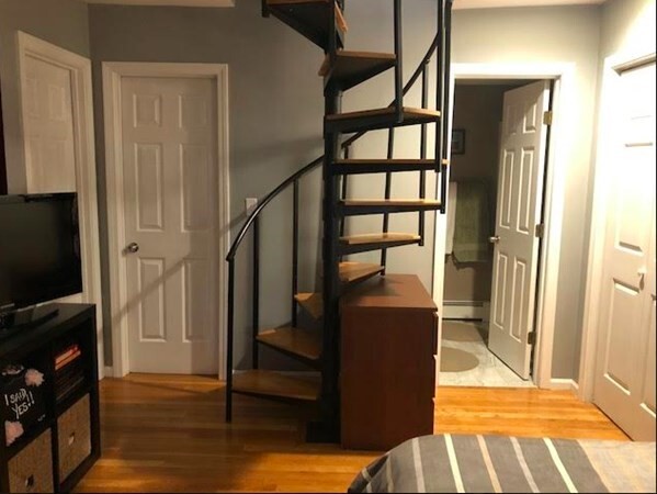 45 H St, Unit 2 BED VERY CLEANNN in Boston, MA - Building Photo - Building Photo