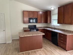 60 Westhampton Ct in Troy, MO - Building Photo - Building Photo