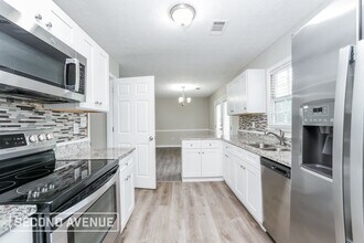 8163 Tudor Dr in Jonesboro, GA - Building Photo - Building Photo