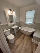 4562 Charles St in Omaha, NE - Building Photo - Building Photo