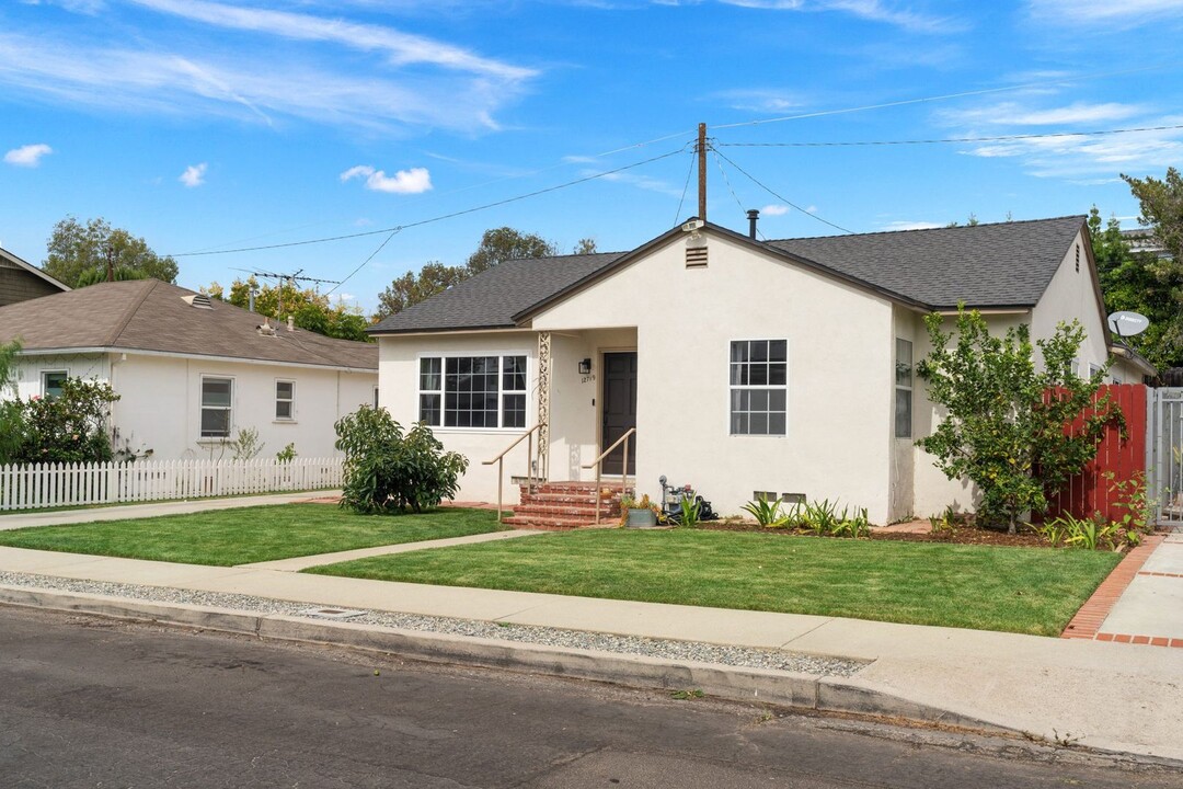 12719 Westminster Ave in Los Angeles, CA - Building Photo