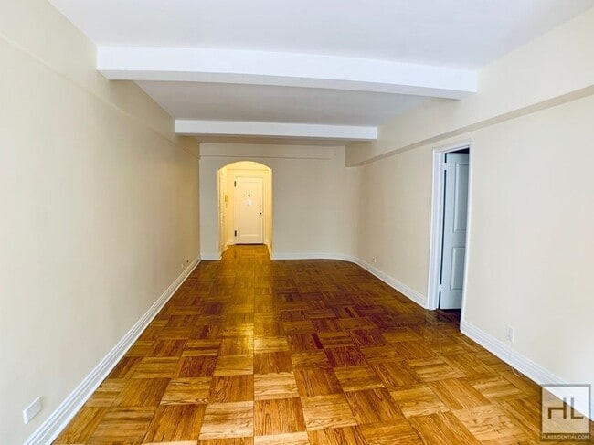 EAST 56 STREET in New York, NY - Building Photo - Building Photo