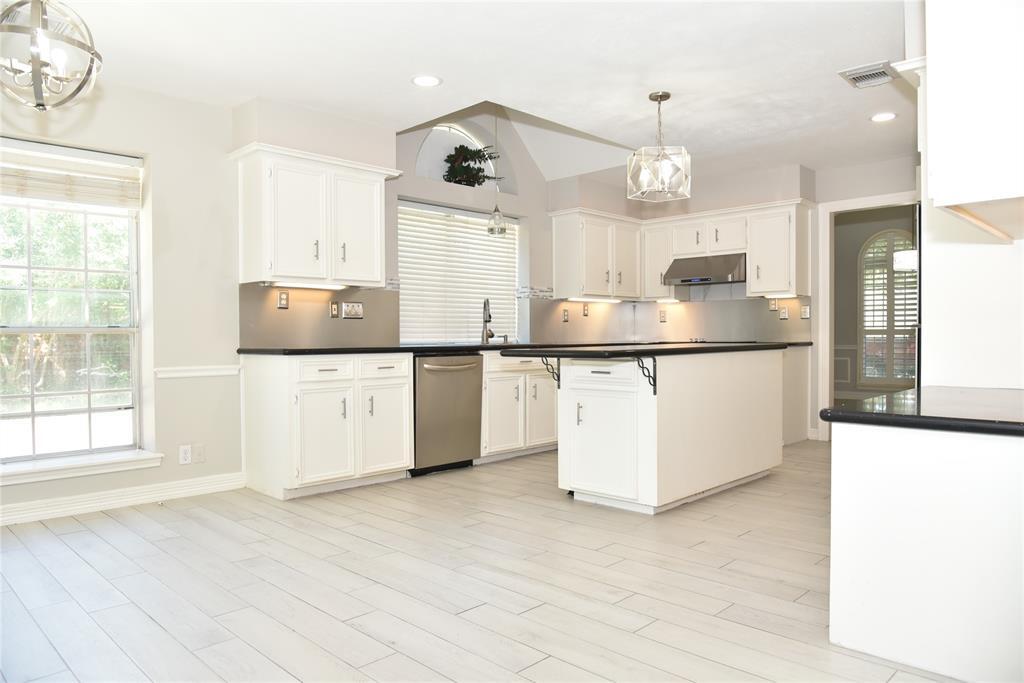 14103 Owens Rd in Houston, TX - Building Photo