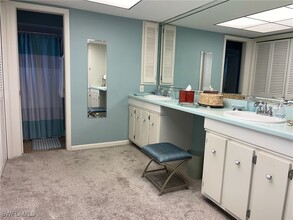 677 18th Ave S in Naples, FL - Building Photo - Building Photo
