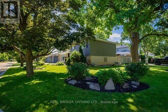 2 Core Crescent in Brampton, ON - Building Photo - Building Photo