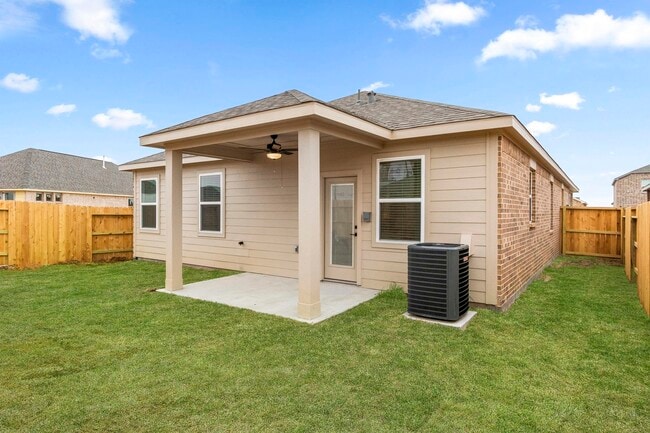 1130 Campside Dr in Beasley, TX - Building Photo - Building Photo