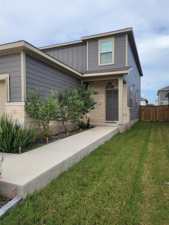 136 Eagles Dare Ln in Jarrell, TX - Building Photo - Building Photo