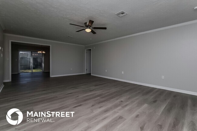 7900 Lightfoot Dr in New Port Richey, FL - Building Photo - Building Photo