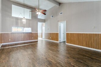 3009 Hilltop Dr in Euless, TX - Building Photo - Building Photo