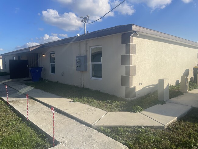 property at 512 Valencia St