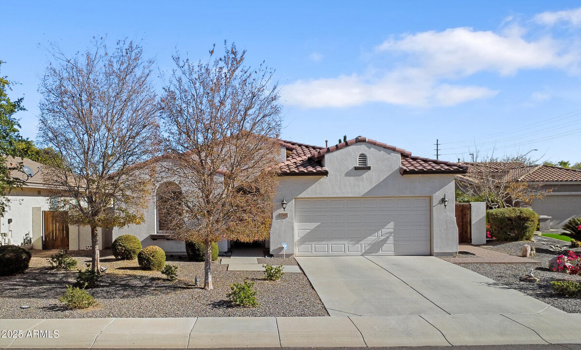 7161 S Sinova Ct in Gilbert, AZ - Building Photo