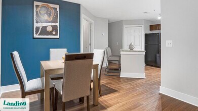 2000 E Lake Pkwy in Marietta, GA - Building Photo - Building Photo