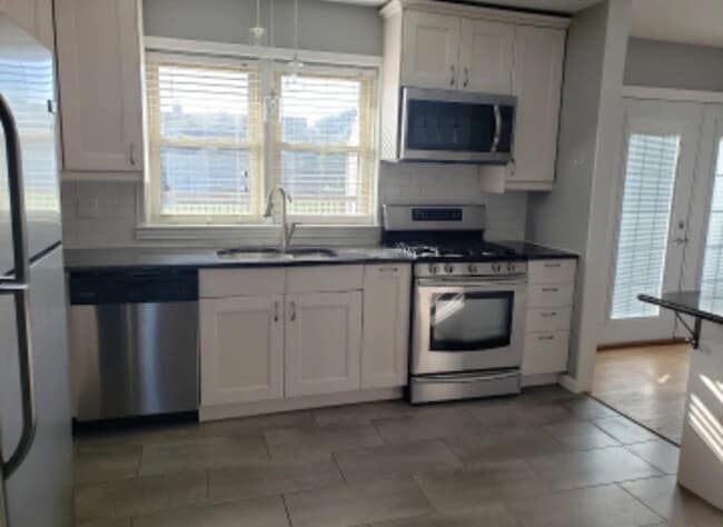 2406 Lasalle Dr in Reading, PA - Building Photo - Building Photo